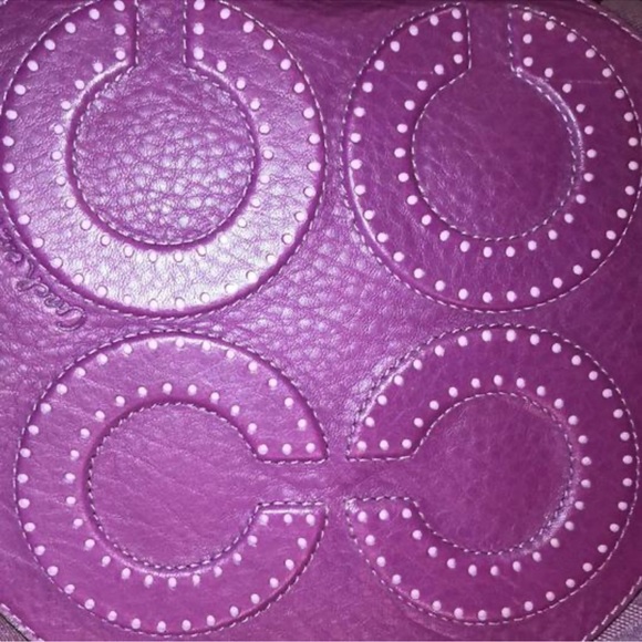 Authentic Coach tote with leather logo and details, beautiful berry color. - Picture 2 of 11